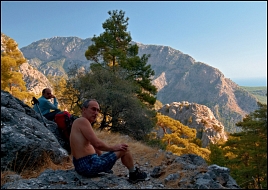 Даже дымке не испортить красавец - Cam-Dağ (1356м).